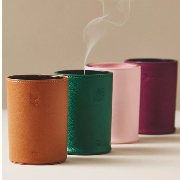 Anthropologie Icon Embossed Woody White Cedar & Thyme Glass Candle With Leather - Picture 3 of 4